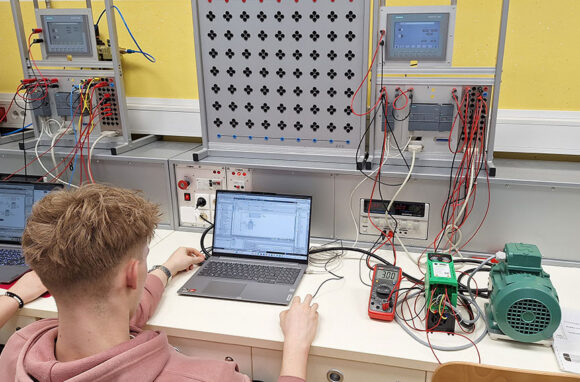 A015 – učilnica elektrotehnike